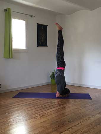 Flo Sirsasana